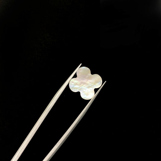Wholesale White Mother Of Pearl Four Leaf Clover